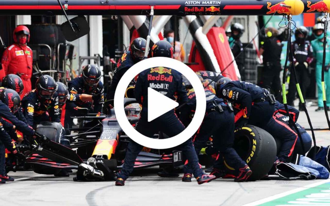 Video: Checo maakt eerste meters in Red Bull-auto